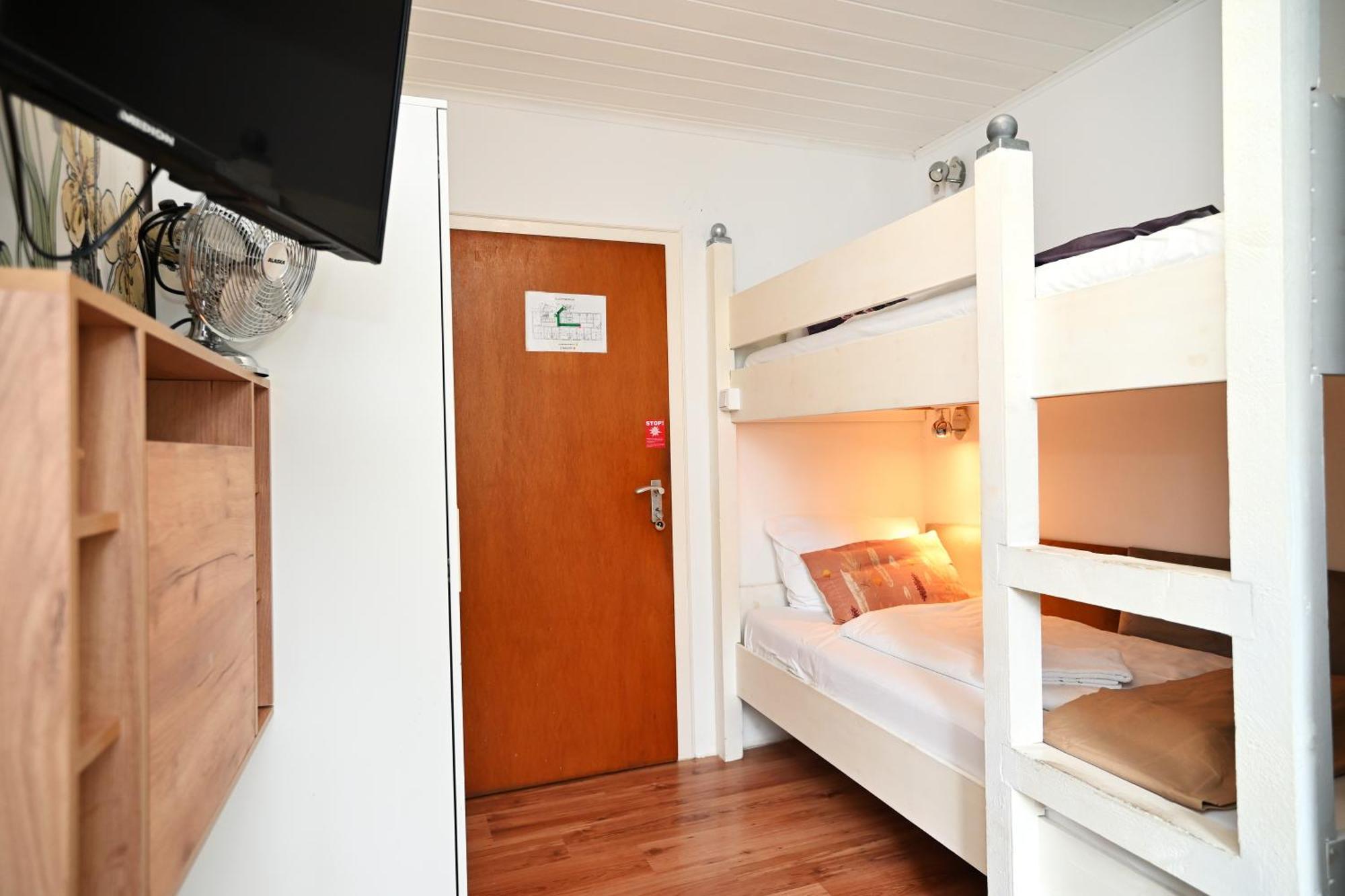 Self Check In City Hostel Nordstern Essen Room photo